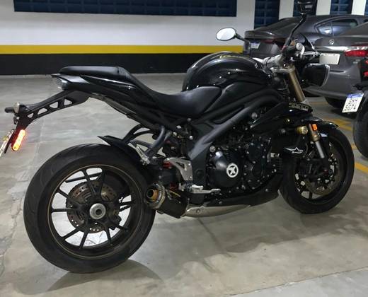 TRIUMPH SPEED TRIPLE 